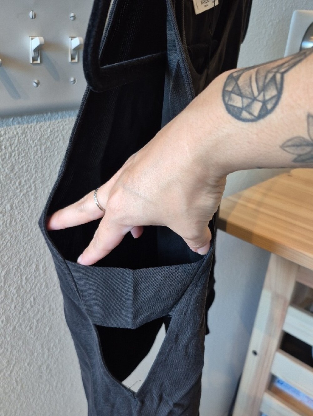 Mango Black Ribbed Tank Top - Picture 5 of 8